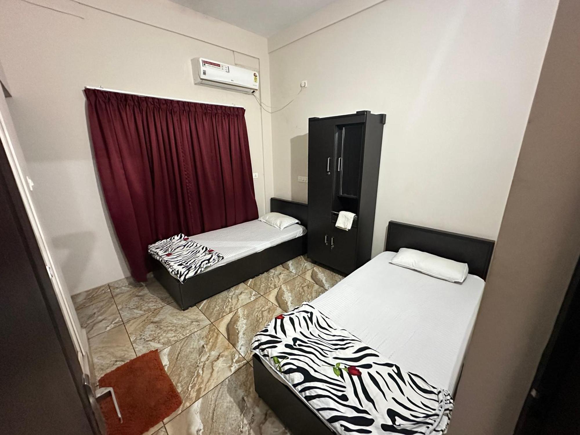 Готель Zahir Residency Kondotty Екстер'єр фото