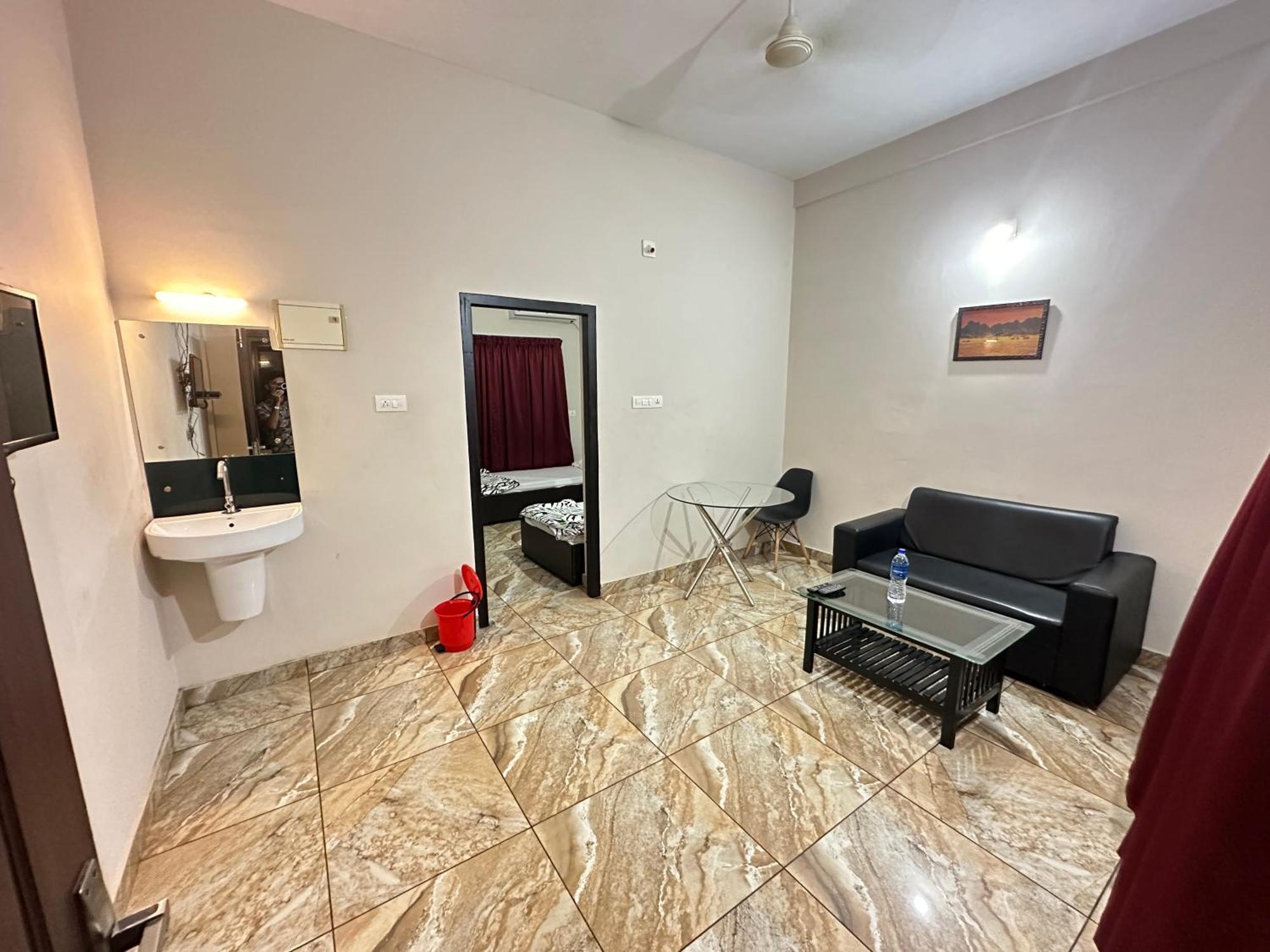 Готель Zahir Residency Kondotty Екстер'єр фото