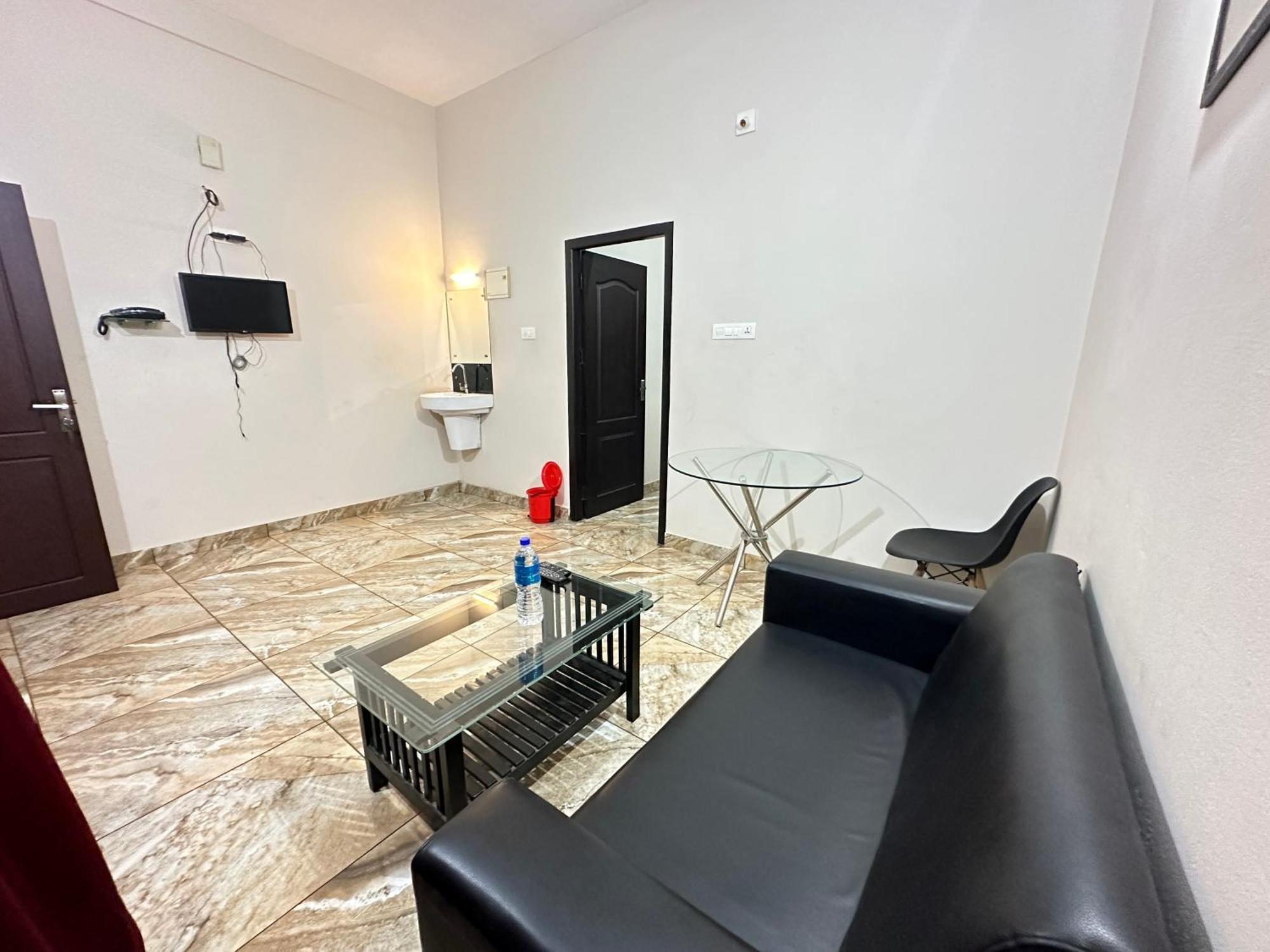 Готель Zahir Residency Kondotty Екстер'єр фото
