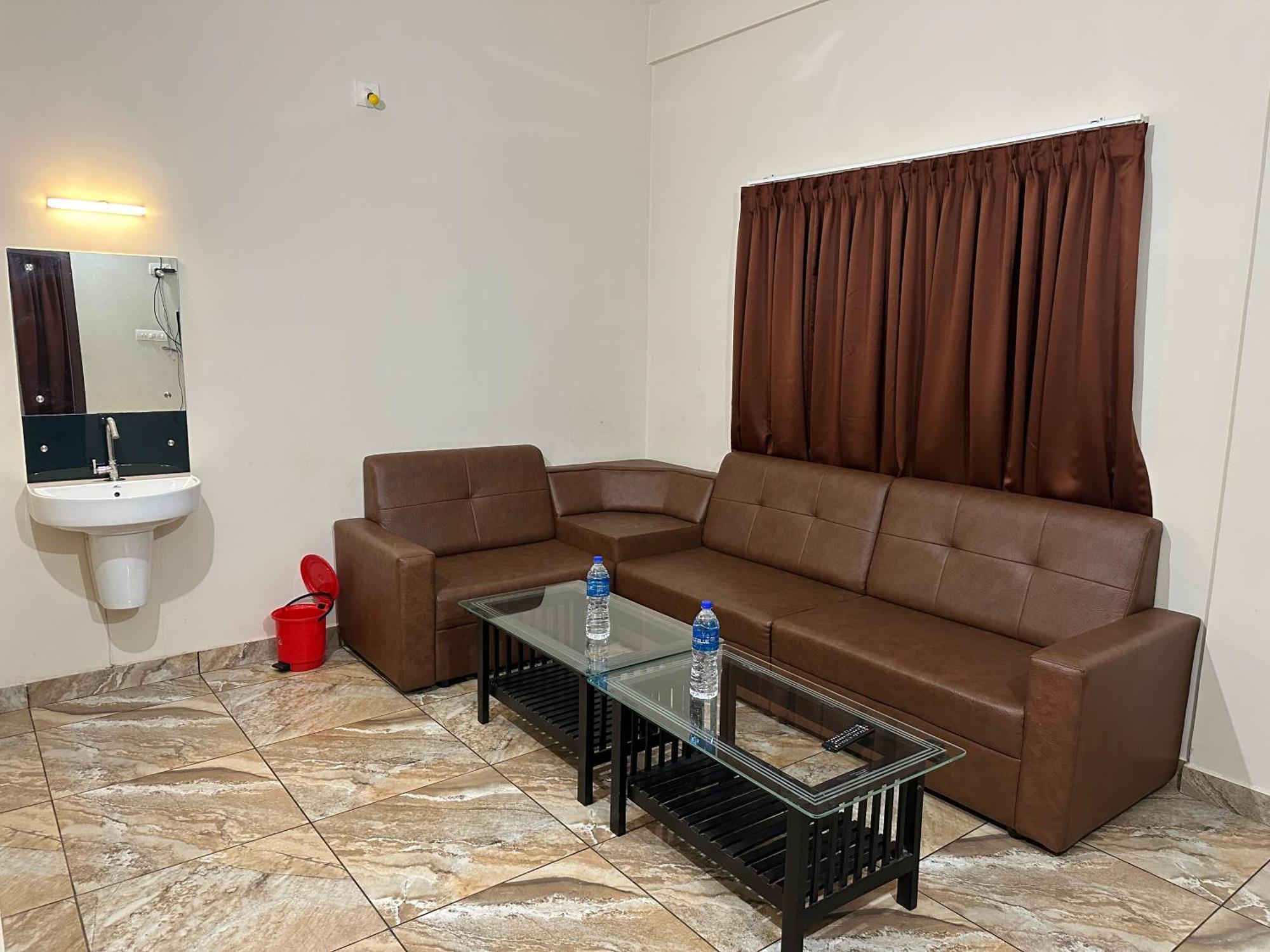 Готель Zahir Residency Kondotty Екстер'єр фото