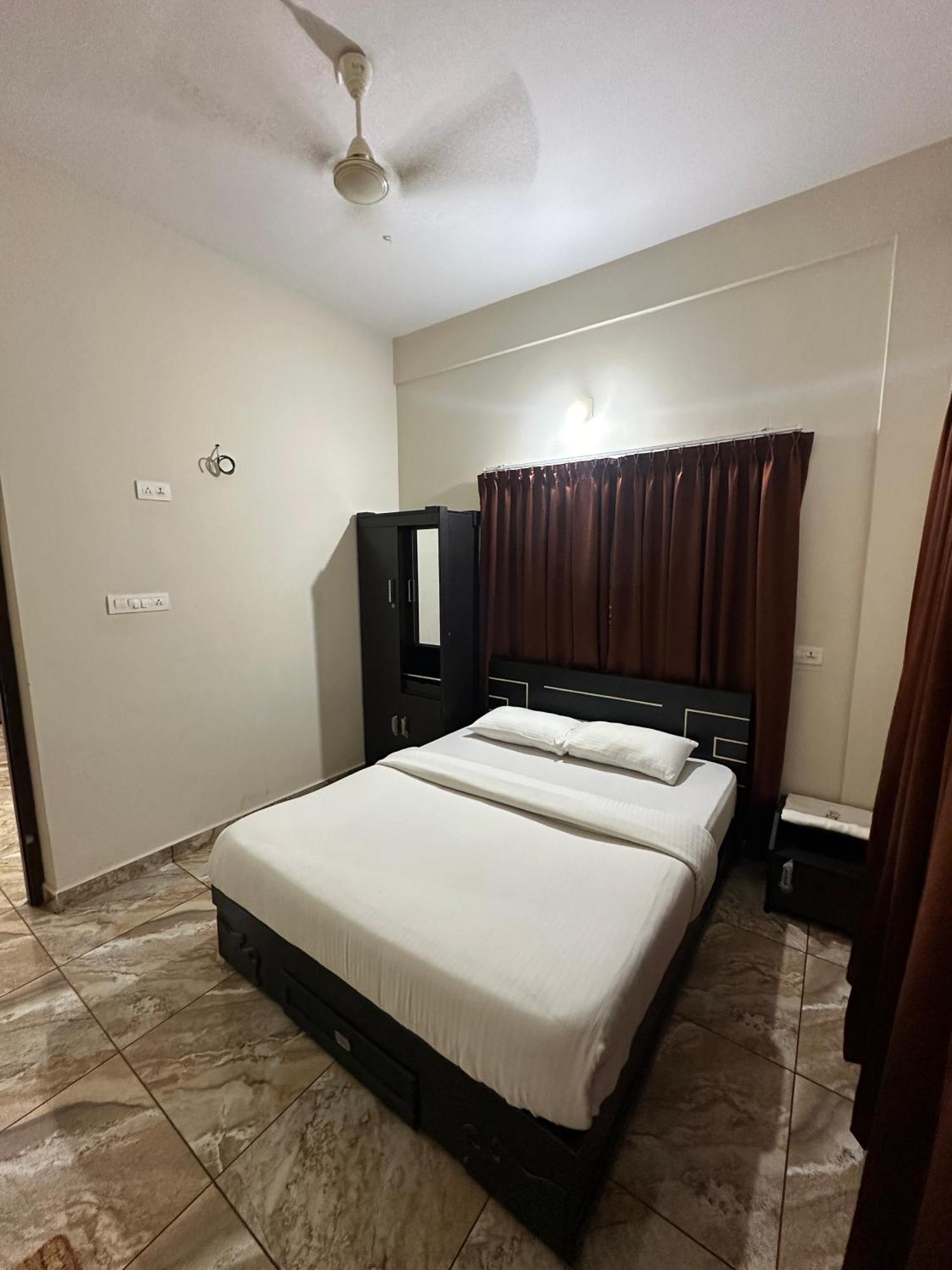 Готель Zahir Residency Kondotty Екстер'єр фото